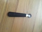 1170 Pampered Chef Tomato Corer Strawberry Huller Fruit Berry