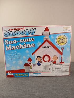 Fundex 045802108004 The Original Snoopy Snow Cone Sno-cone Machine Maker Peanuts / New