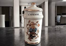 Hh023 Hummel 1987 Dry Cayenne Spice Jar Danbury Mint Item