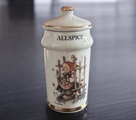 Hh027 Hummel 1987 Dry Allspice Jar Danbury Item