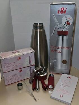 T0804 Isi Gourmet Thermo Whip Cream Whipper - 1 Us Quart Stainless Steel And 40 Chargers