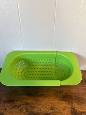 50112 Joie Vgc Expanding Sink Colander Green Great To Go Across