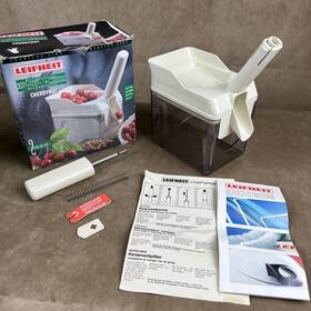 0000019643 Leifheit Cherry Pitter With Stone Catcher Container Remover Tool