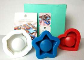 90-2179 Martha Stewart Ice Cream Sandwich Maker Molds Heart Star Square Red White Blue