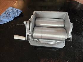 Monarca 726670965646 5 Inch Cutter Aluminum Manual Flower Corn Tortilla Maker Roller Press