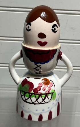 S918 Napco Vintage Anthropomorphic Egg Cup And Salt Shaker