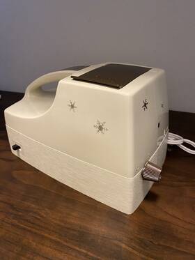 571-06b Oster B571-06 Vtg/retro Electric Almond Snoflake Ice Crusher With Textured Base