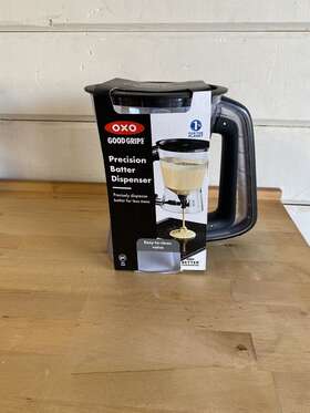 Oxo 719812684666 Good Grips Precision Batter Dispenser 4 Cup Capacity