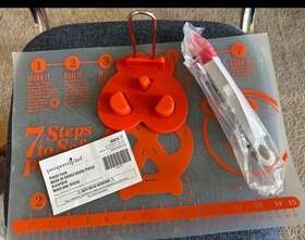 100073 Pampered Chef Ultimate Soft Pretzel Making Set Mat Form And Crimper