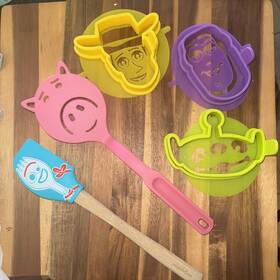Pampered Chef 100116 Disney Pixar Toy Story 4 Forky Scraper Spatula And Pancake Molds