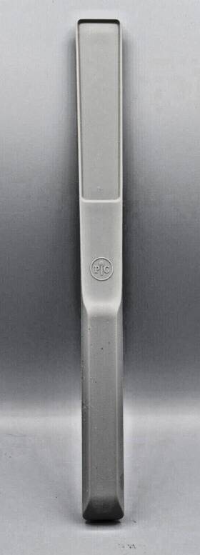 100192 Pampered Chef New Long Skinny Scraper 13 Inch Silicone #100192