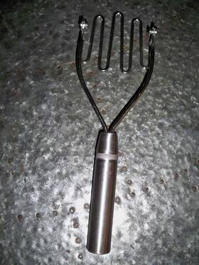 100268 Pampered Chef Potato Masher 12 Inch Stainless Steel Adjustable Angle Storage