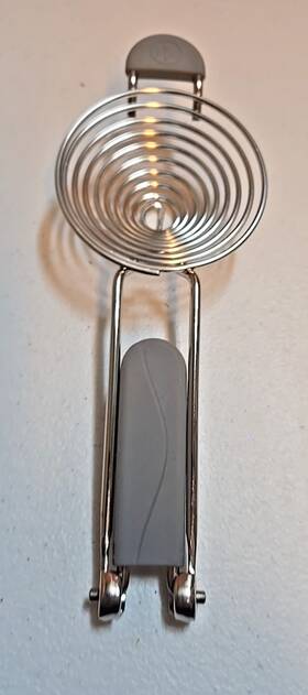 Pampered Chef 100678 Stainless Steel Egg Separator #100678