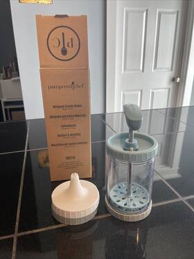 100741 Pampered Chef Whipped Cream Maker Newest Version