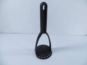 2317 Pampered Chef #2317 Black Nylon Plastic Potato Masher