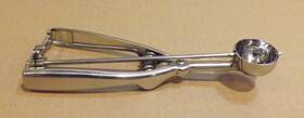 2530 Pampered Chef Stainless Steel Small Scoop