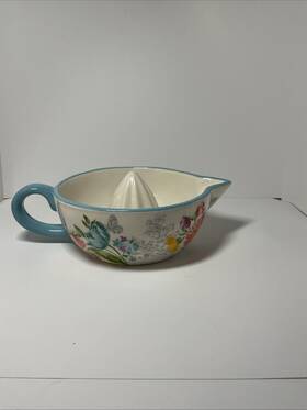 Pws196881814412 Pioneer Woman The Beautiful Inch Blooming Bouquet Ceramic Juicer With Handle