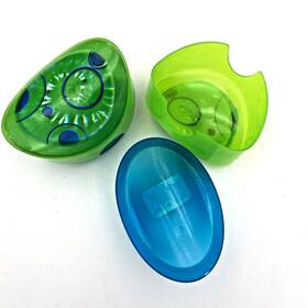 Pringles 037000320364 Lot Of 2- Vtg Green Blue To Go Potato Chip Holder Snack Container