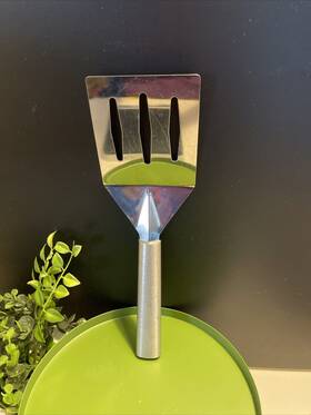 R128 Rada Cutlery Large Metal Spatula 3.25 Inch Wide Face Silver Grill Hamburger Kitchen