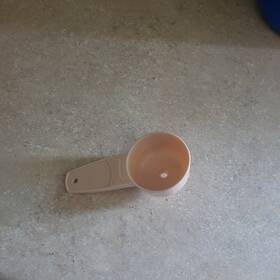 877-4 Tupperware 877-8 Vintage Mini Spice Funnel Almond