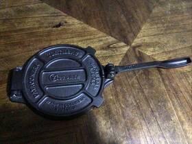 Victoria 313093493476 8 Inch Cast Iron Tortilla Press And Pataconera Victoria 313093493476 8 Inch Cast Iron Tortilla Press And Pataconera
