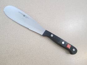 2801-5 Wusthof 2801 Trident Inch Gourmet Spreader With Serrated Edge-free Ship In The Usa