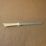 Vtg Quikuto Quikkle Usa Stainless Double Edge Serrated Carving Knife 15 1/2". Fixed Price $15.00.