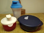 Tupperware Vent& Serve, 15 Oz Dressing Shaker, Divided Baby Formula Feeder Cont.. Fixed Price $20.00.