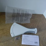 Pampered Chef Jar Opener 2677. Fixed Price $15.00.