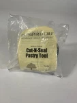 The Pampered Chef Small 3" Cut-n-seal Pastry Tool Cutter Sealer #1190 Nip. Fixed Price $9.99.