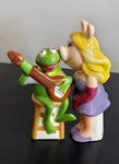 Westland Giftware The Muppets Kermit Miss Piggy Salt Pepper Shaker Set. Fixed Price $90.00.