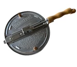 Great Northern Popcorn Co. Twister Stove Top Popper Metal Kettle 5QT.. Fixed Price $19.95.