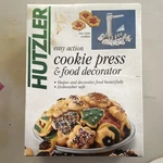 Hutzler White Plastic Cookie Press Dishwasher Safe Holiday Decorator. Fixed Price $13.35.