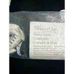 New Pampered Chef Pastry Cutter 1684 White Black Slice Flute Crimp Tool. Fixed Price $15.89.