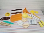 Vtg Tupperware Kitchen Gadget Lot 22 Pcs Party Favors Hostess Gifts Utensils Usa. Fixed Price $34.95.