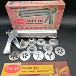 Vintage Wear Ever Cookie Gun Press Trigger Pastry Decorator 3365. Fixed Price $16.98.