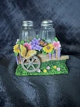 Collections Etc. Colorful Butterflies Salt And Pepper Shaker Set.. Fixed Price $11.25.