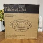 Pampered Chef Silicone Crown Cake Pan 12 Cup Beige Oven Freezer Safe 1614. Fixed Price $16.99.