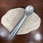 Pampered Chef 2730 Ice Cream Retired Dipper Scoop Liquid Filled Defrost. Fixed Price $20.00.