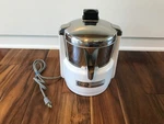 Waring Professional Extractor 11JE38 Fruit & Vegetable Juicer. Fixed Price $49.99.