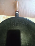 Rare Findlay No 9 With Ghost Mark Smart Highly Collectable Cast Iron Frying Pan. Fixed Price $129.52.