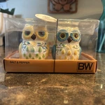 Salt Pepper Shaker Set Floral Owls Bw Boston Warehouse 3" Tall New In Box. Fixed Price $15.00.
