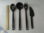Tupperware Utensil Set. Fixed Price $39.99.