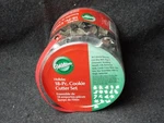 Wilton Holiday 18-PC Cookie Cutter Set Metal Baking Nib Christmas Santa. Fixed Price $23.98.