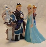Disney Westland Gifts Ceramic Magnetic Salt & Pepper Shakers Frozen New Htf. Fixed Price $26.00.