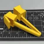Vtg Tupperware Yellow Corn Cob Hugger Butter Spreader With Salt / Pepper Shaker. Fixed Price $14.99.