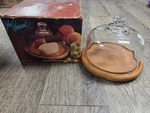 Vintage Julie Pomerantz Goodwood Teakwood Cheese Tray Glass Dome Box. Fixed Price $16.99.