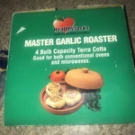 Healthworks Terra Cotta 7" Master Garlic Roaster, Holds 4 Bulbs Toaster New. Fixed Price $13.49.