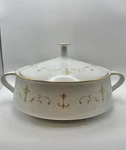 Vintage Noritake Courtney Covered Vegetable Dish 6520 Japan Gold Trim Floral. Fixed Price $18.99.