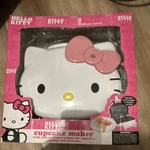 Hello Kitty KT5246 Cupcake Muffin Maker White Pink Novelty Compartments. Fixed Price $59.99.